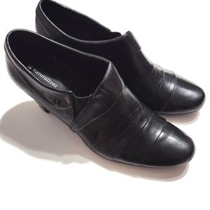Naturalizer Leather Pleated Ankle Booties